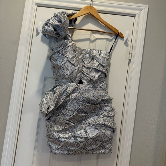 Eliya The Label Elevation Mini Dress XS Metallic Silver Blue One Shoulder Glam - Picture 3 of 11